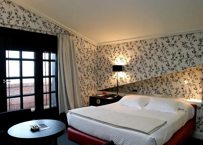 Hotel Ercilla Embarcadero 4*